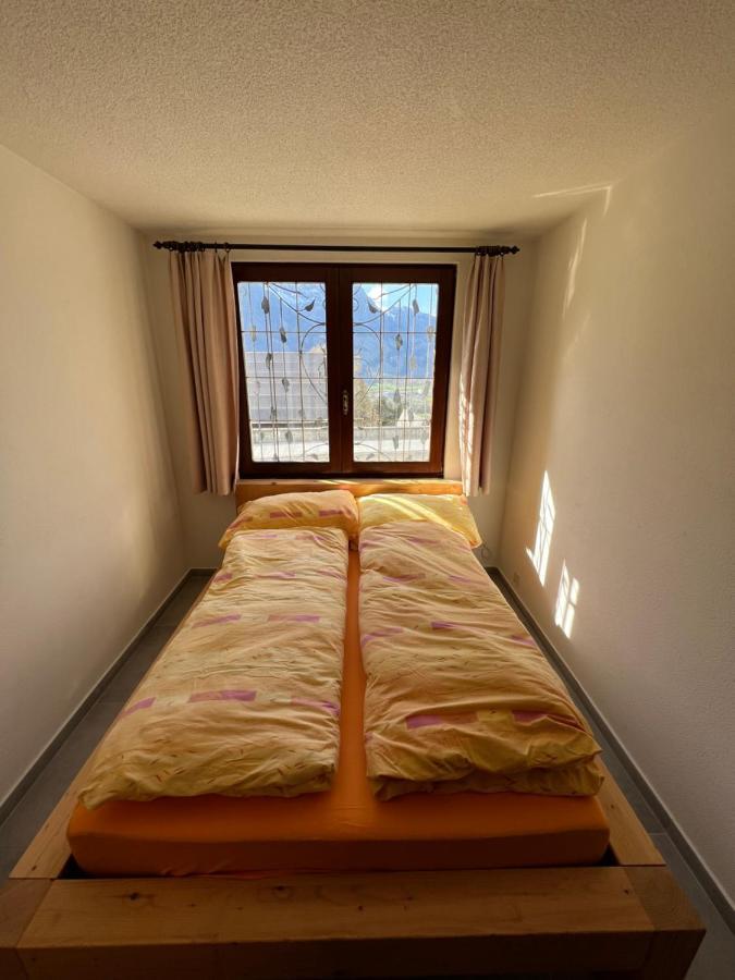 Tiny Apartment With Amazing View, Garden & Terras Schattdorf Bagian luar foto