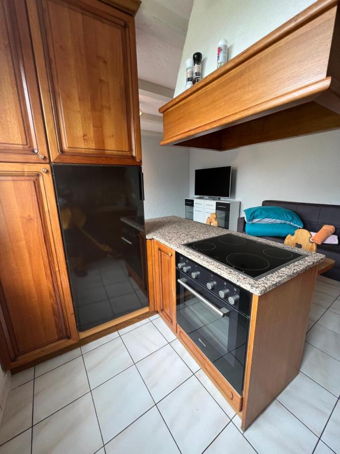Tiny Apartment With Amazing View, Garden & Terras Schattdorf Bagian luar foto